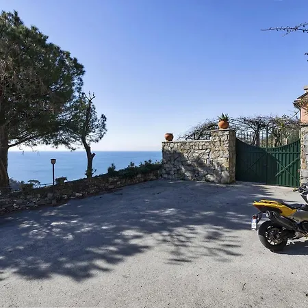 L'ulivo Sull'orizzonte Con Piscina By Wonderful Italy Villa Camogli